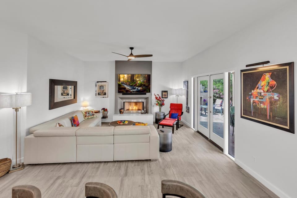 Modern, Upgraded, Resort-Style House in Chandler
