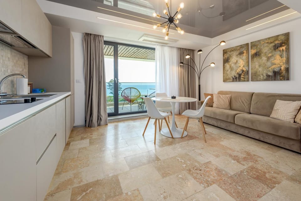 Kitchen or kitchenette, Living room, Dining area