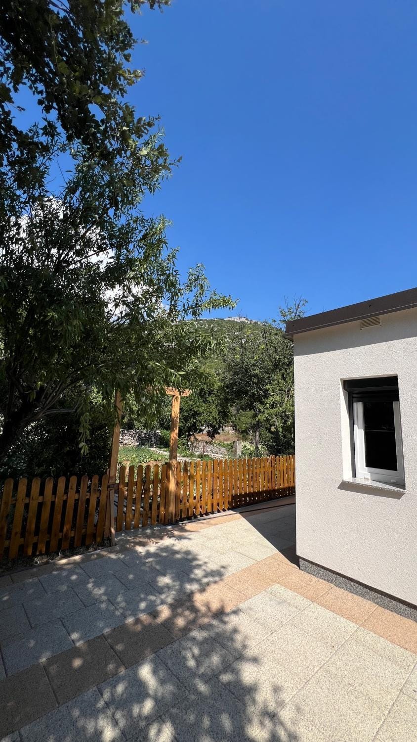 MOREBIT - between sea and mountains House in Zadar County