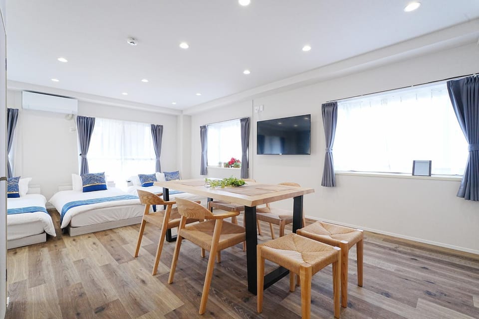 Living room, Dining area
