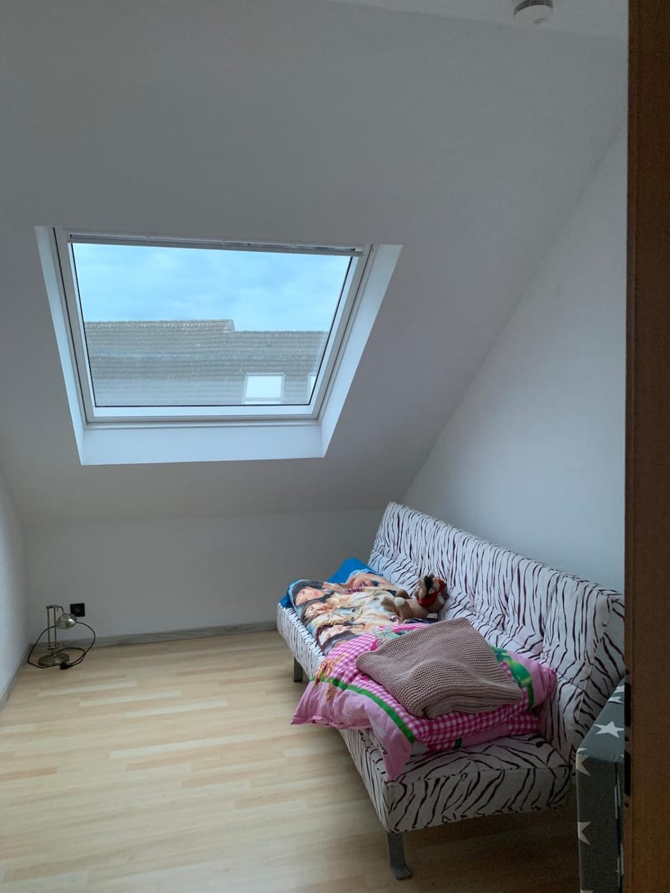 Geräumige Dachgeschosswohnung Apartment in Bielefeld
