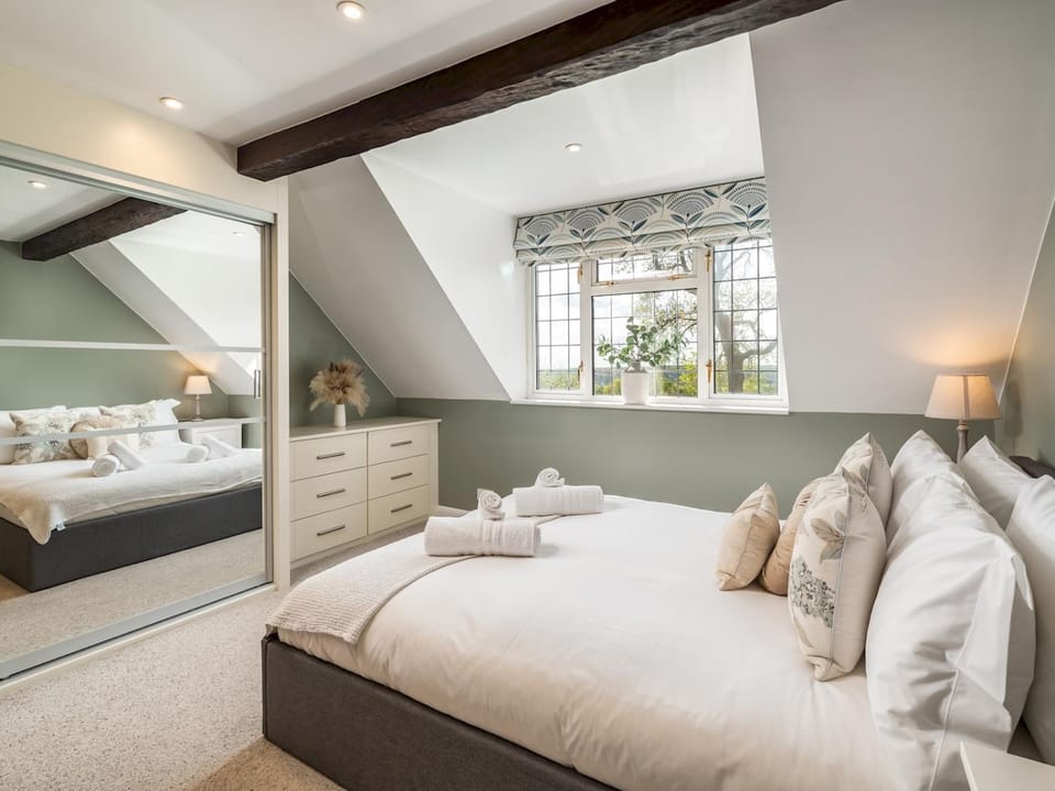 Bed, Other, Photo of the whole room, Bedroom, wardrobe