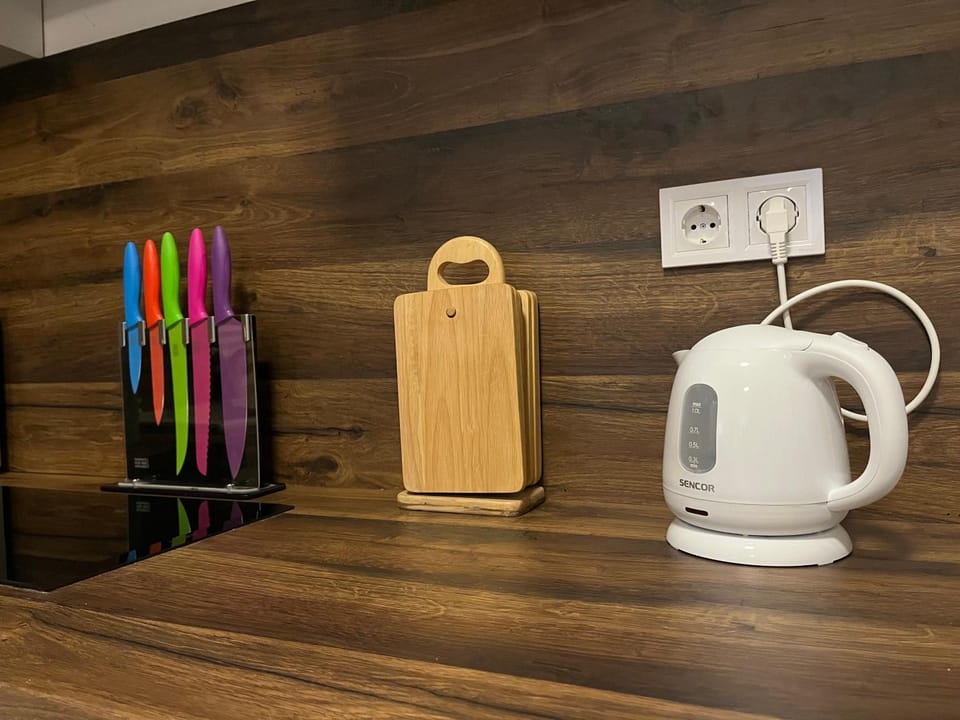Coffee/tea facilities, Kitchen or kitchenette