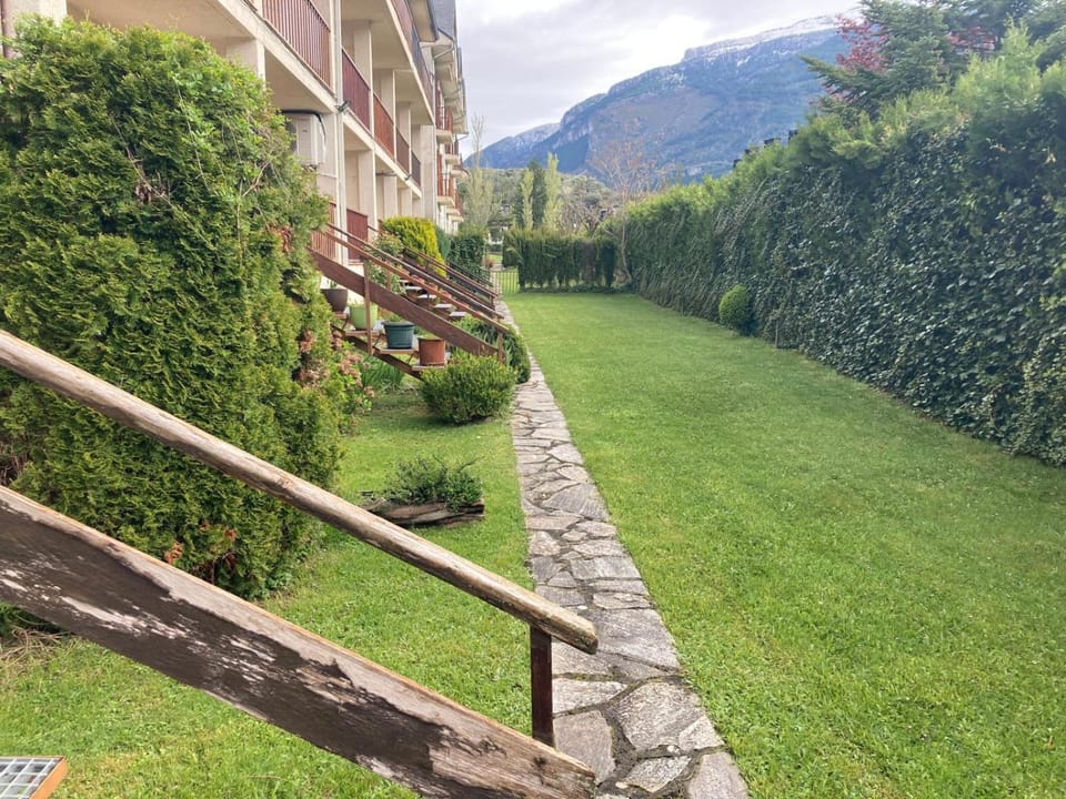Garden, Mountain view