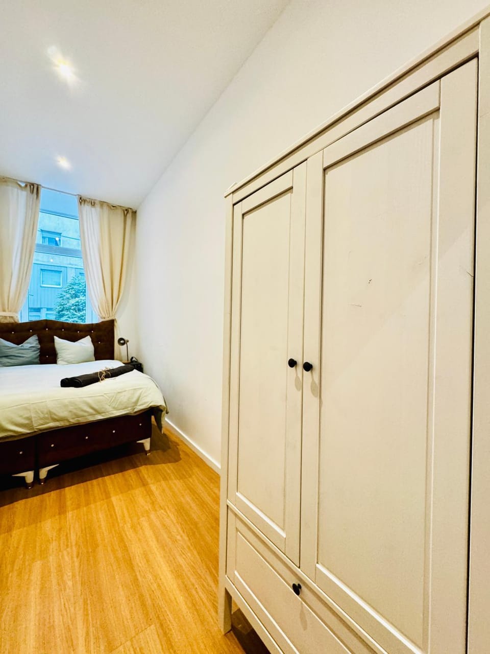 Bed, Bedroom, wardrobe