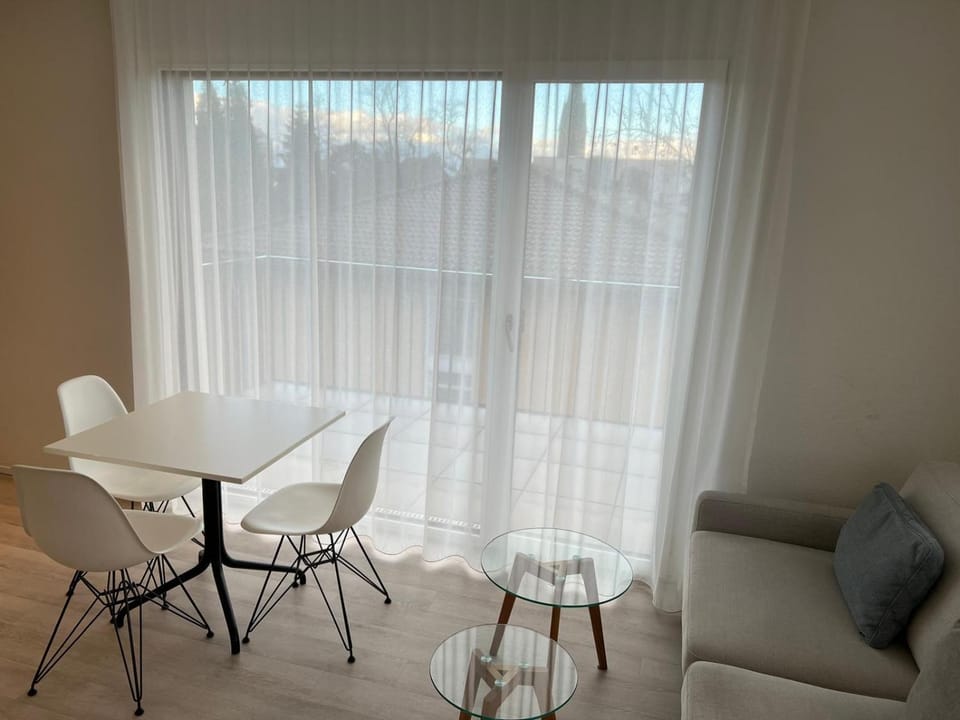 Stunning Apartments, Bernina - Self Checkin Apartment in Zurich City