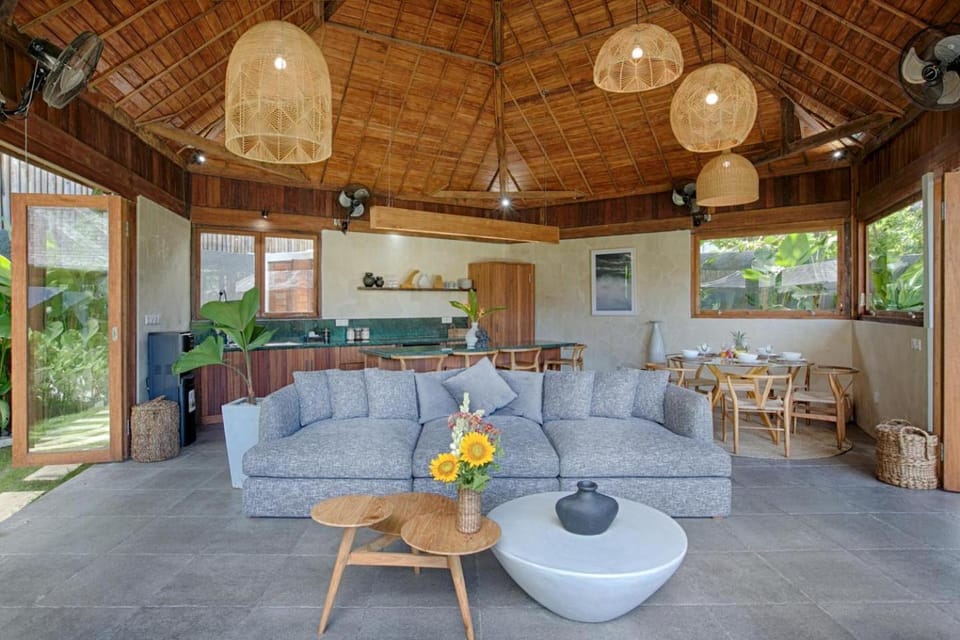 Living room, Dining area, kitchen