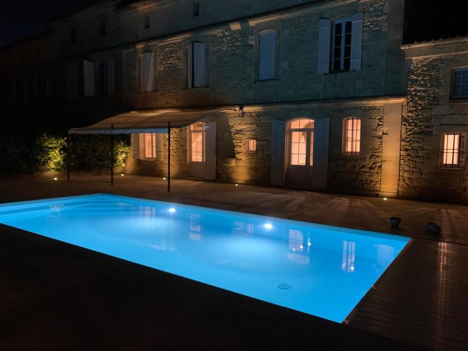 Ancien Château viticole Villa in Nouvelle-Aquitaine