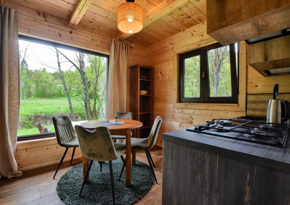 Garden, Kitchen or kitchenette, Dining area, Garden view, pet friendly, stove