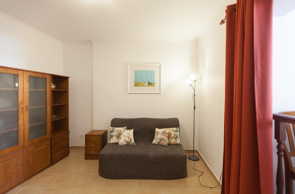 FLH Ericeira Minimalist Studio Apartment in Ericeira