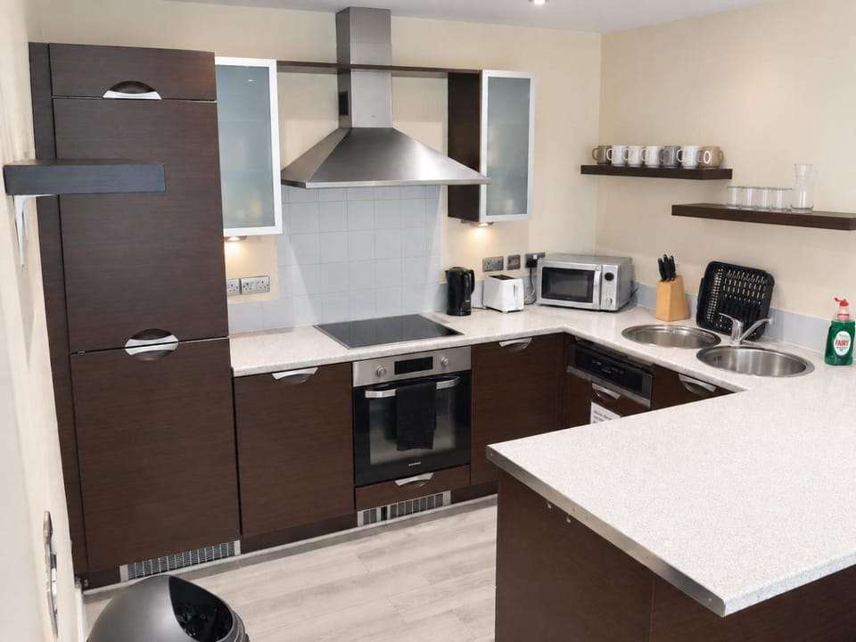 Kitchen or kitchenette, Dining area, oven, stove, toaster