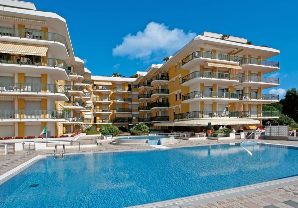 Panfilo Residence con piscina Fronte mare Apartment in Lido di Jesolo