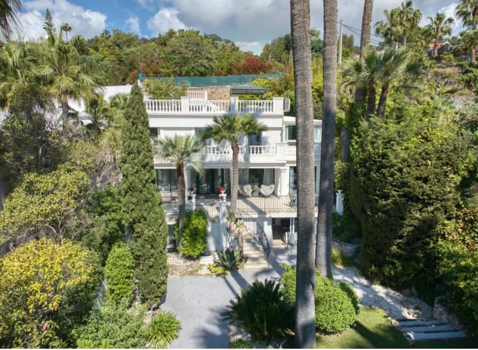Luxury villa face to the sea - swimming pool Villa in Cannes