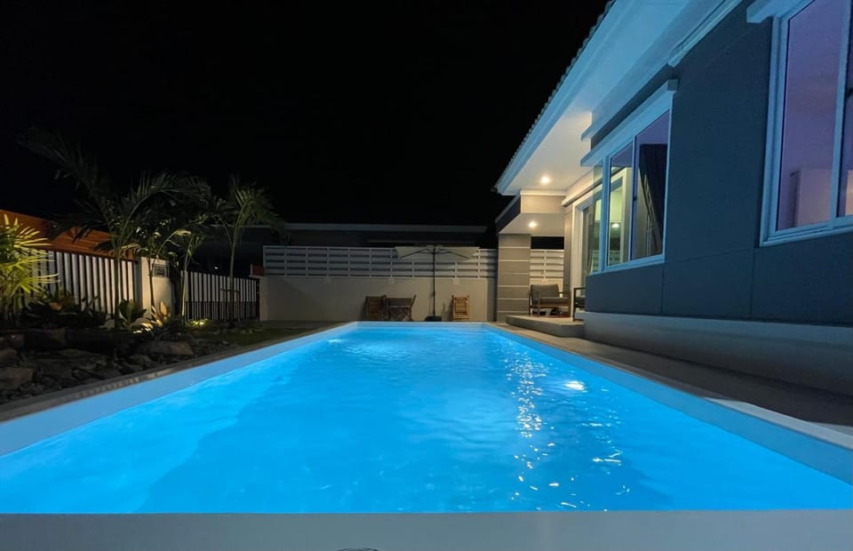 Property building, Swimming pool