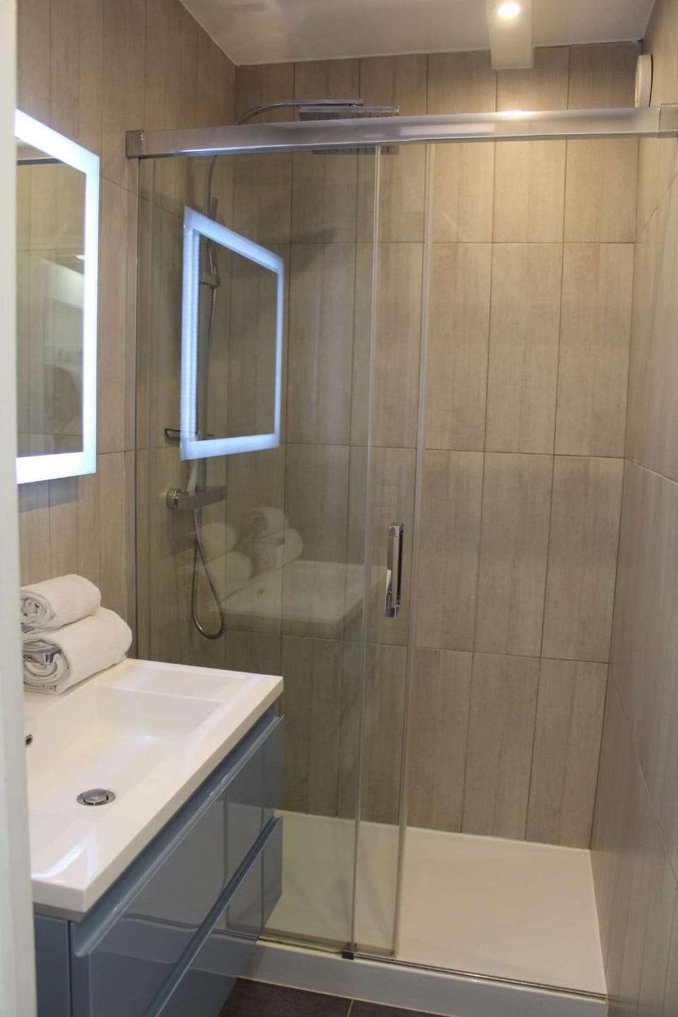 Shower, Bathroom