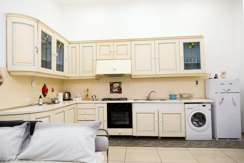 Kitchen or kitchenette, kitchen