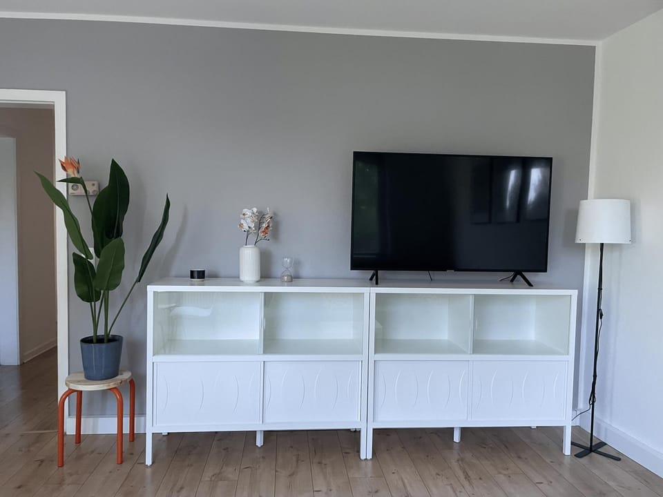 TV and multimedia, Evening entertainment