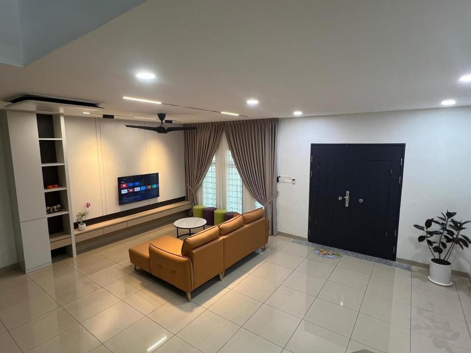 5 min to AeonBig , Old Street, BP Mall & D Garden Batu Pahat House in Johor