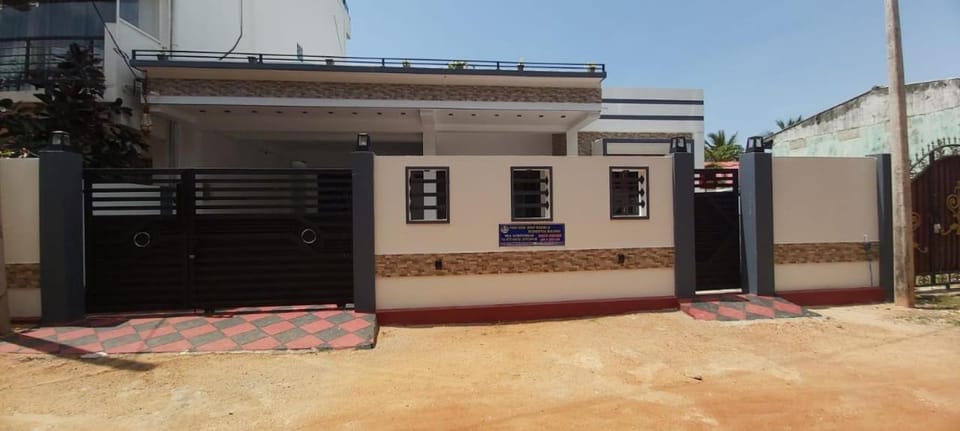 Property building, Day