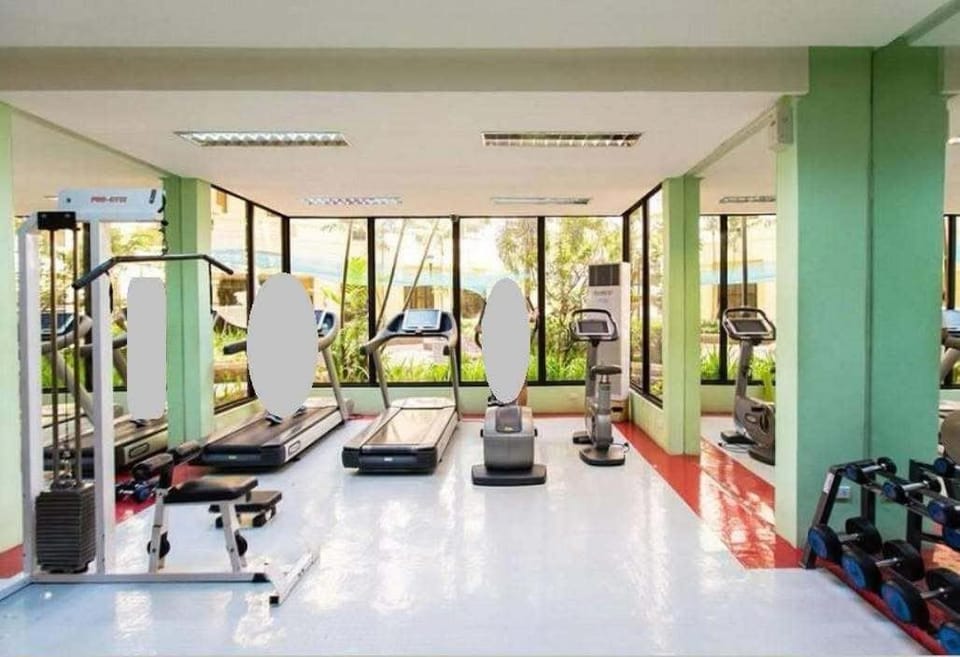 Forbes Town Apartment hotel in Makati