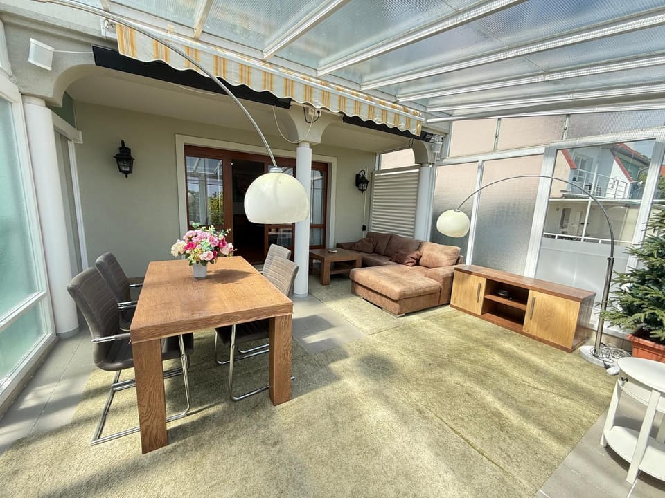 Patio, View (from property/room), Balcony/Terrace, Seating area, Dining area