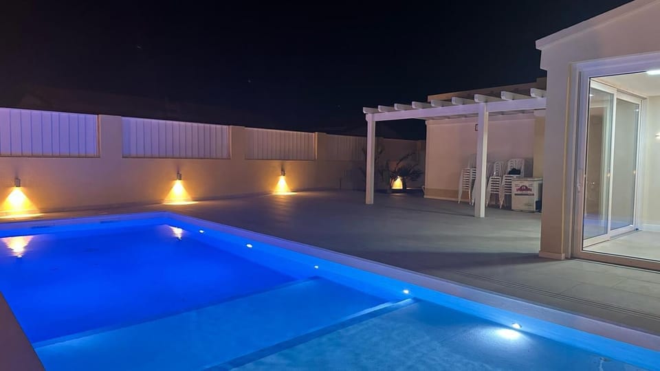 Night, Swimming pool
