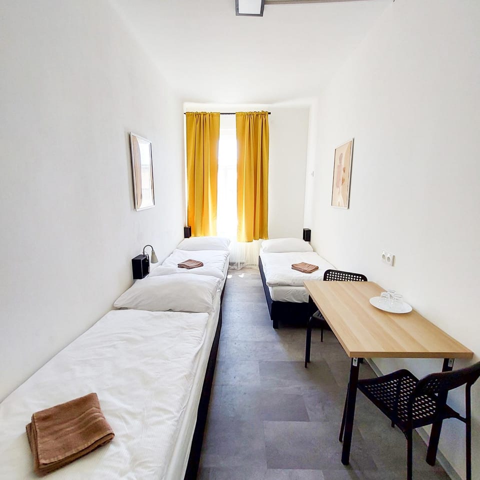 Bed, Photo of the whole room, Seating area, Bedroom, towels