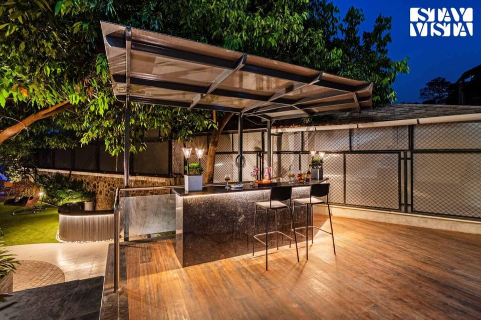 Lounge or bar
