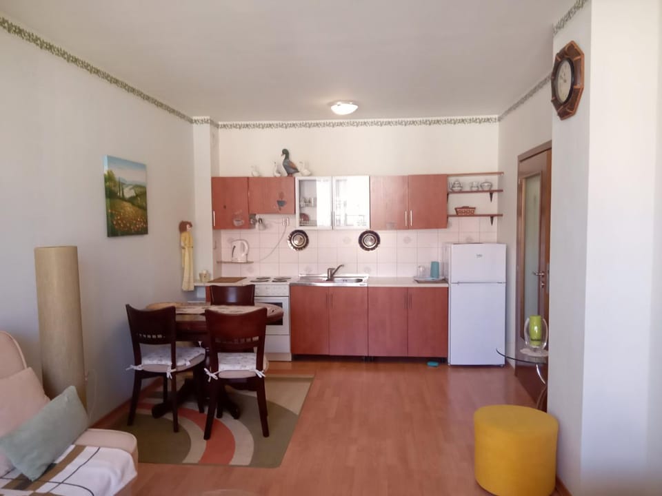 Splendid sunny seasons Apartment in Varna Province