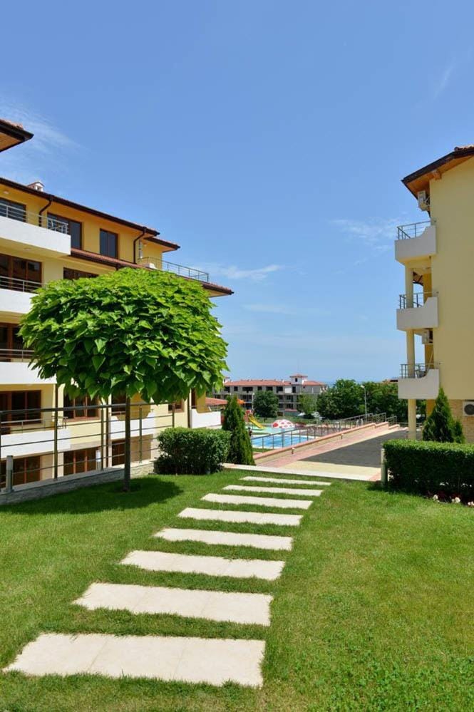 Splendid sunny seasons Apartment in Varna Province