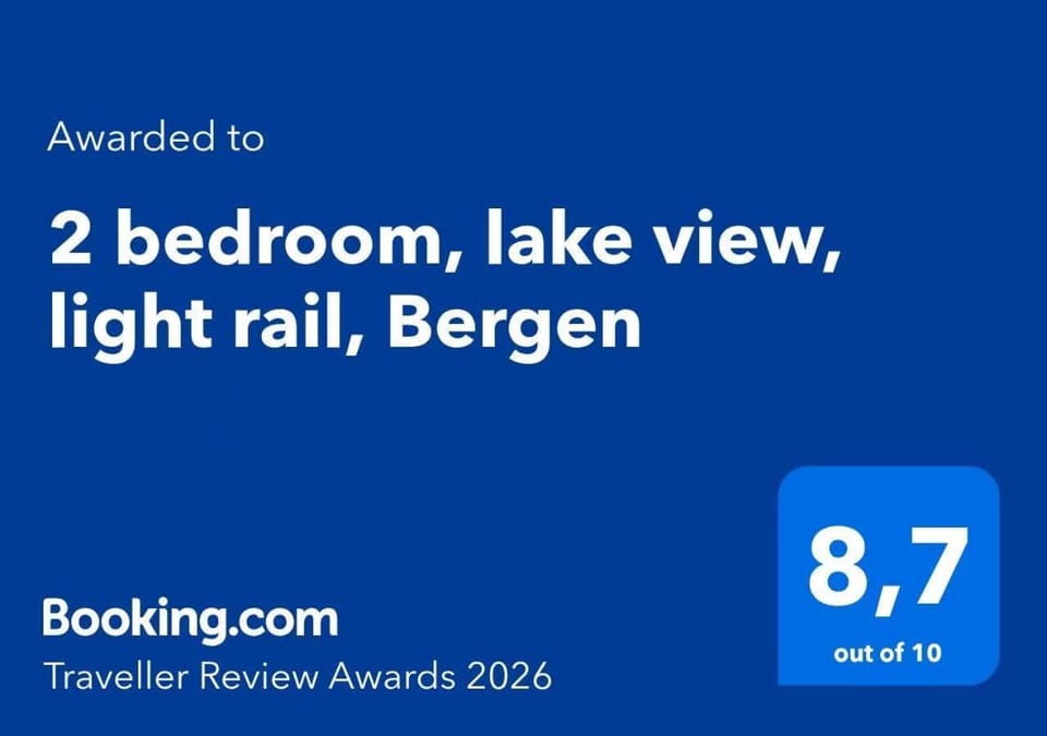 2 bedroom, lake view, light rail, Bergen Apartment in Bergen