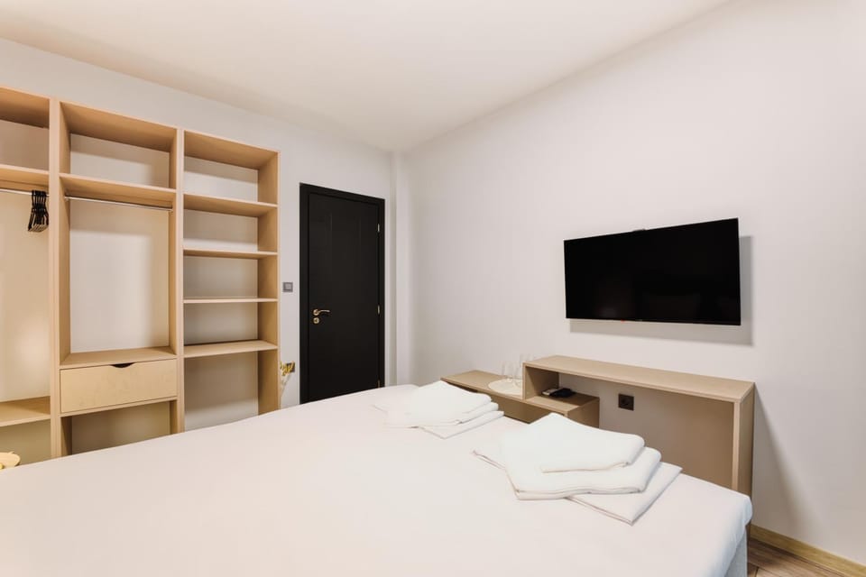 Bed, Bedroom, wardrobe