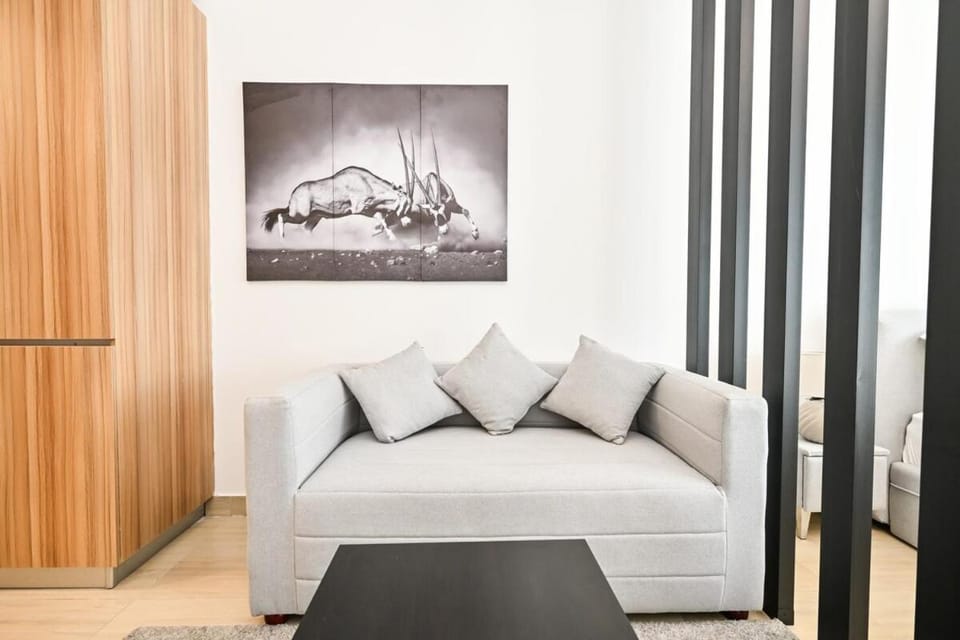 Chic Studio in Prime JVC Spot - Holiday Boulevard Apartment in Dubai