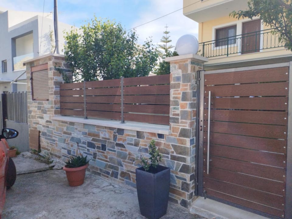 Property building, Facade/entrance