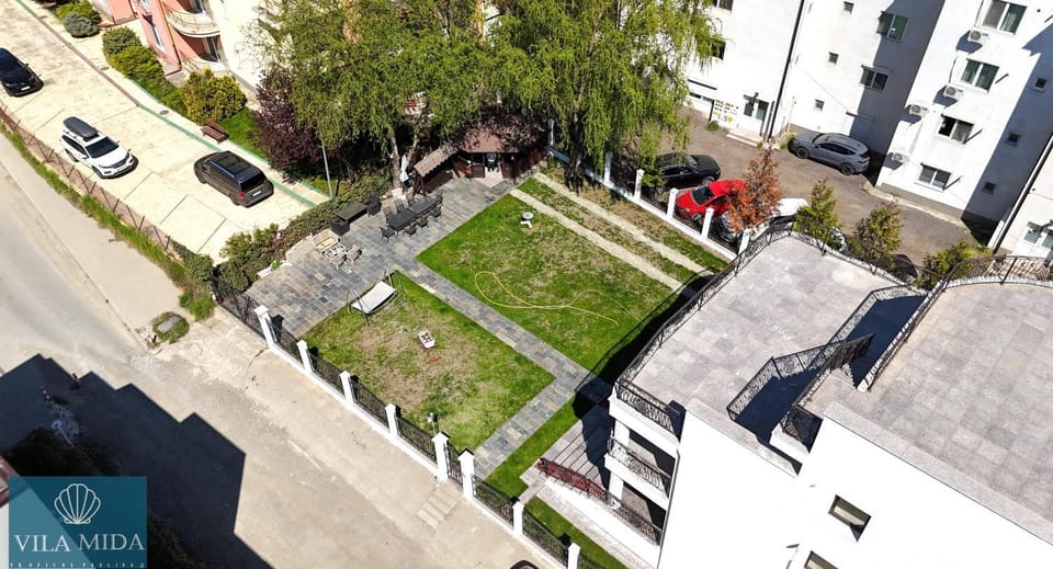 Day, Bird's eye view, Garden