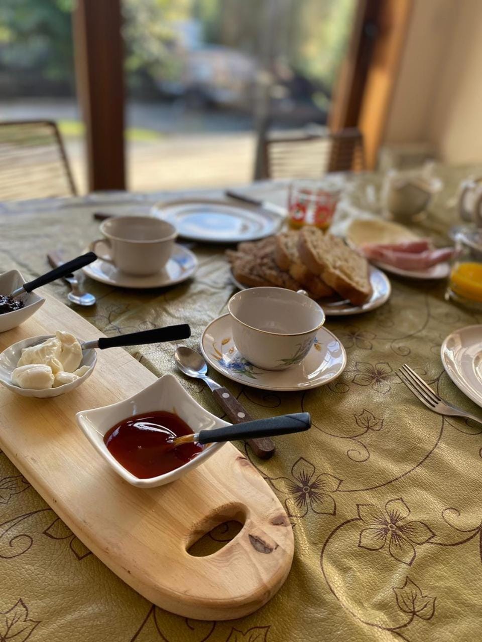 Coffee/tea facilities, Food and drinks, Dining area, Food, Breakfast, Continental breakfast