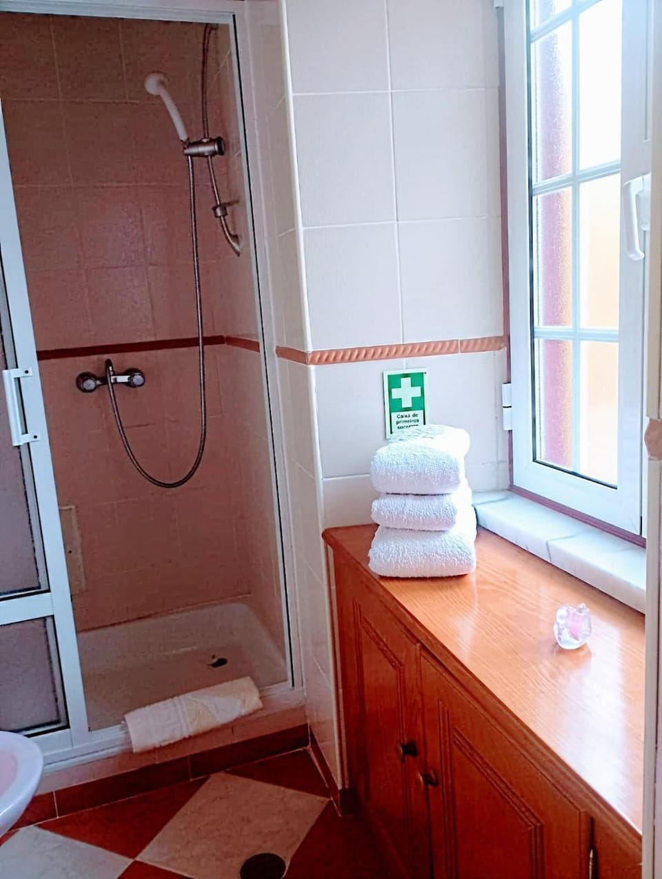 Shower, Bathroom, towels