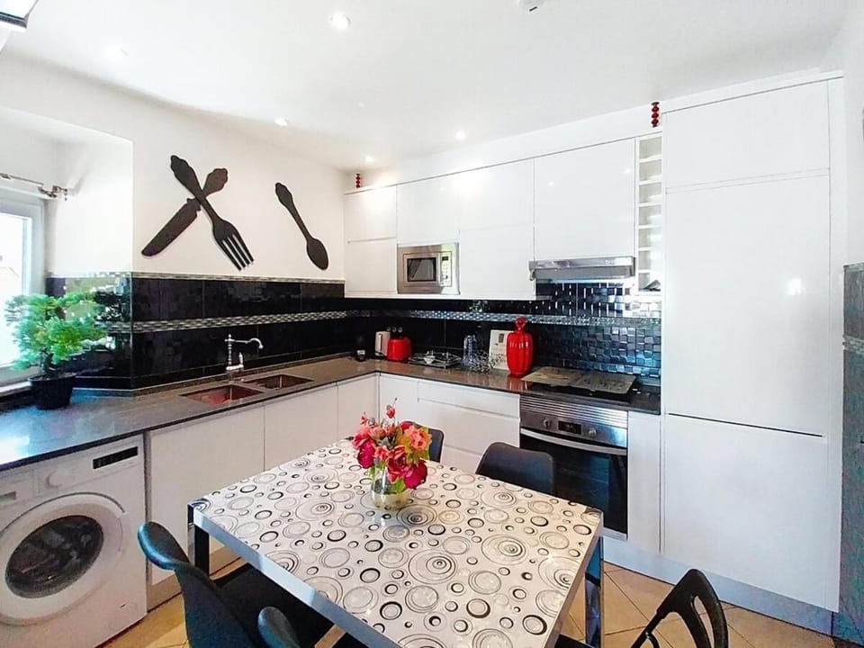 Central View 990 meters from beach on foot Apartment in Albufeira