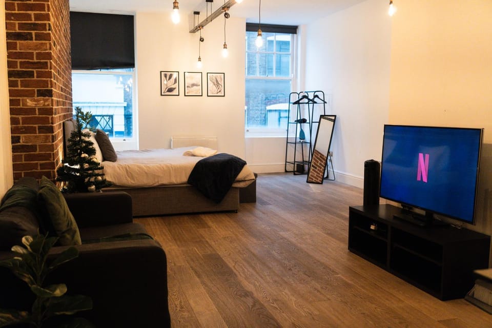 Chic Brighton Studio Apartment in Hove