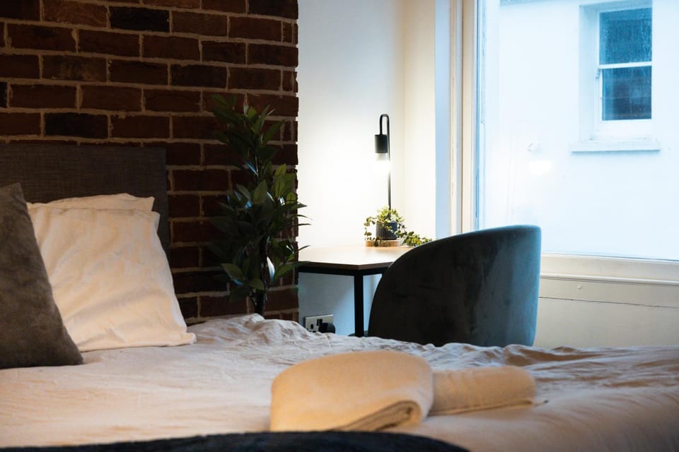 Chic Brighton Studio Apartment in Hove