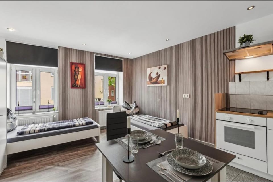 Bed, Seating area, Bedroom