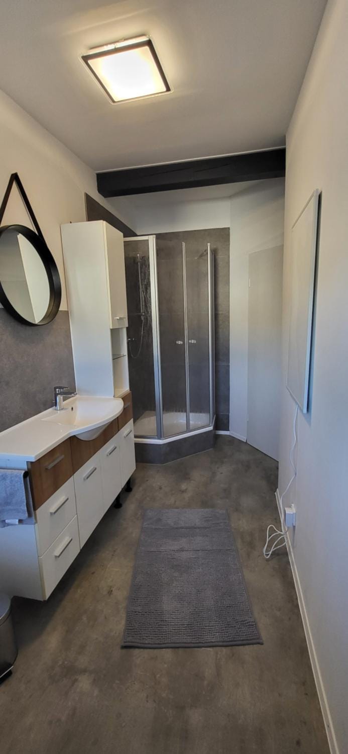 Shower, Bathroom