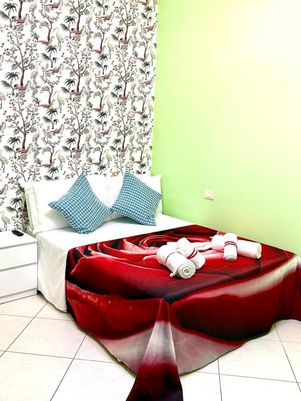 Colosseum Star Guest House Bed and Breakfast in Rome
