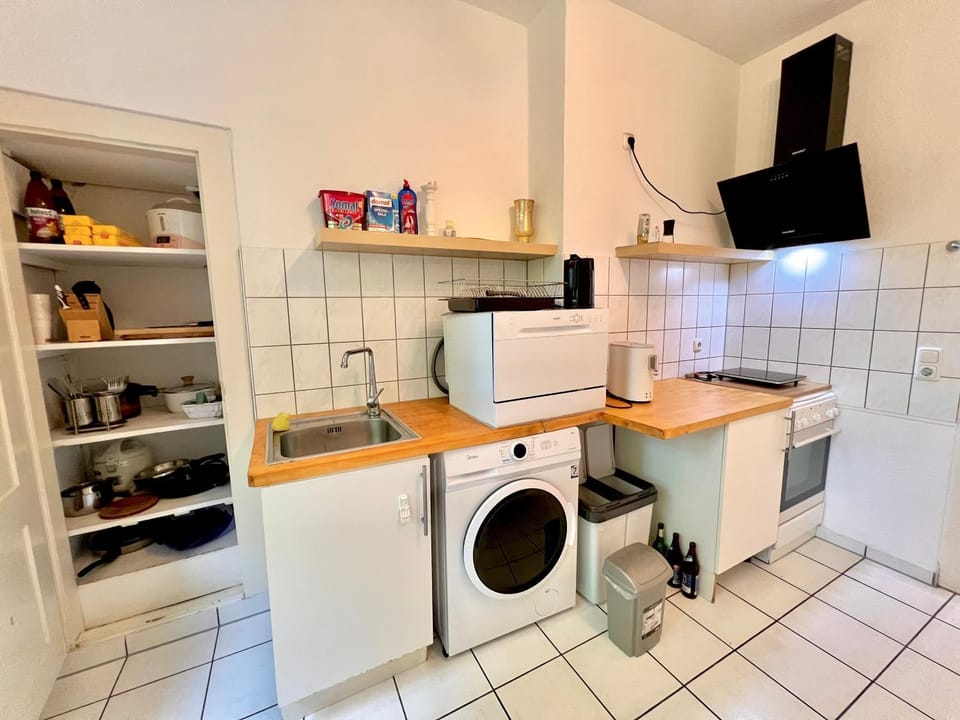 Cozy 2-room-Apartment on Zoo Park in District 2 Apartment in Dusseldorf