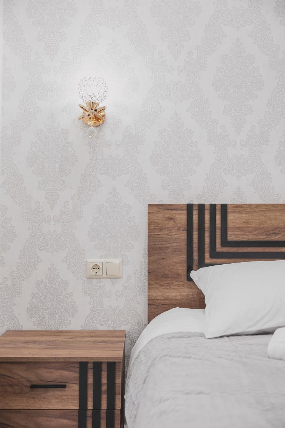 Bed, Photo of the whole room, Bedroom, internet, wardrobe, air conditioner