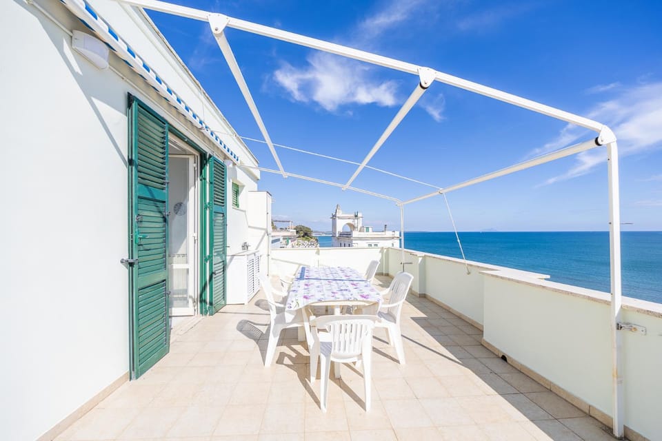 Natural landscape, Balcony/Terrace, Sea view, sunbed
