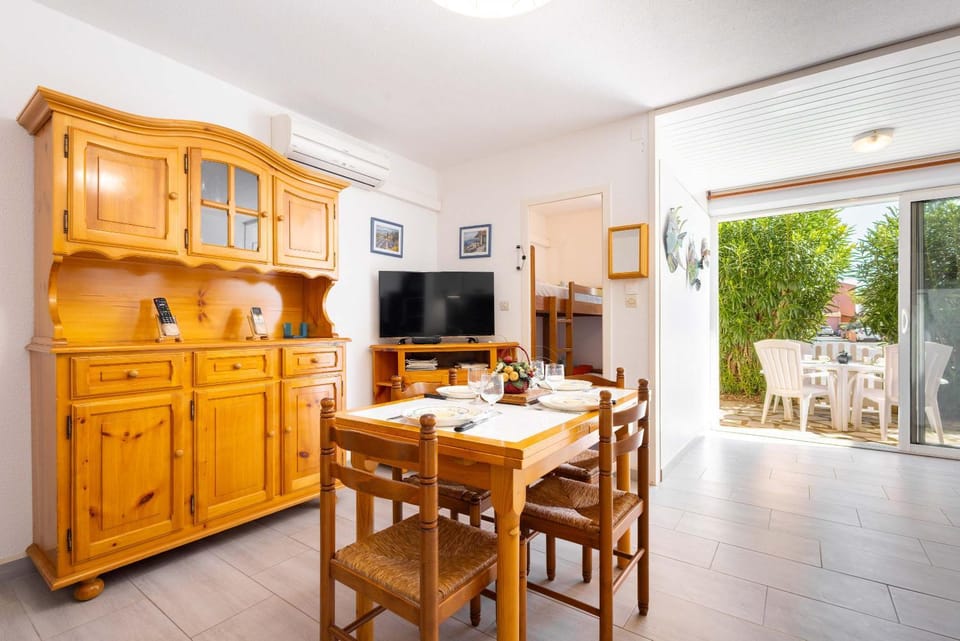 Confort & terrasse a 650 m de la mer Apartment in Occitanie