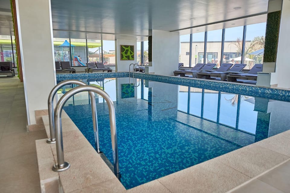 Spa and wellness centre/facilities, Fitness centre/facilities, Pool view, Swimming pool