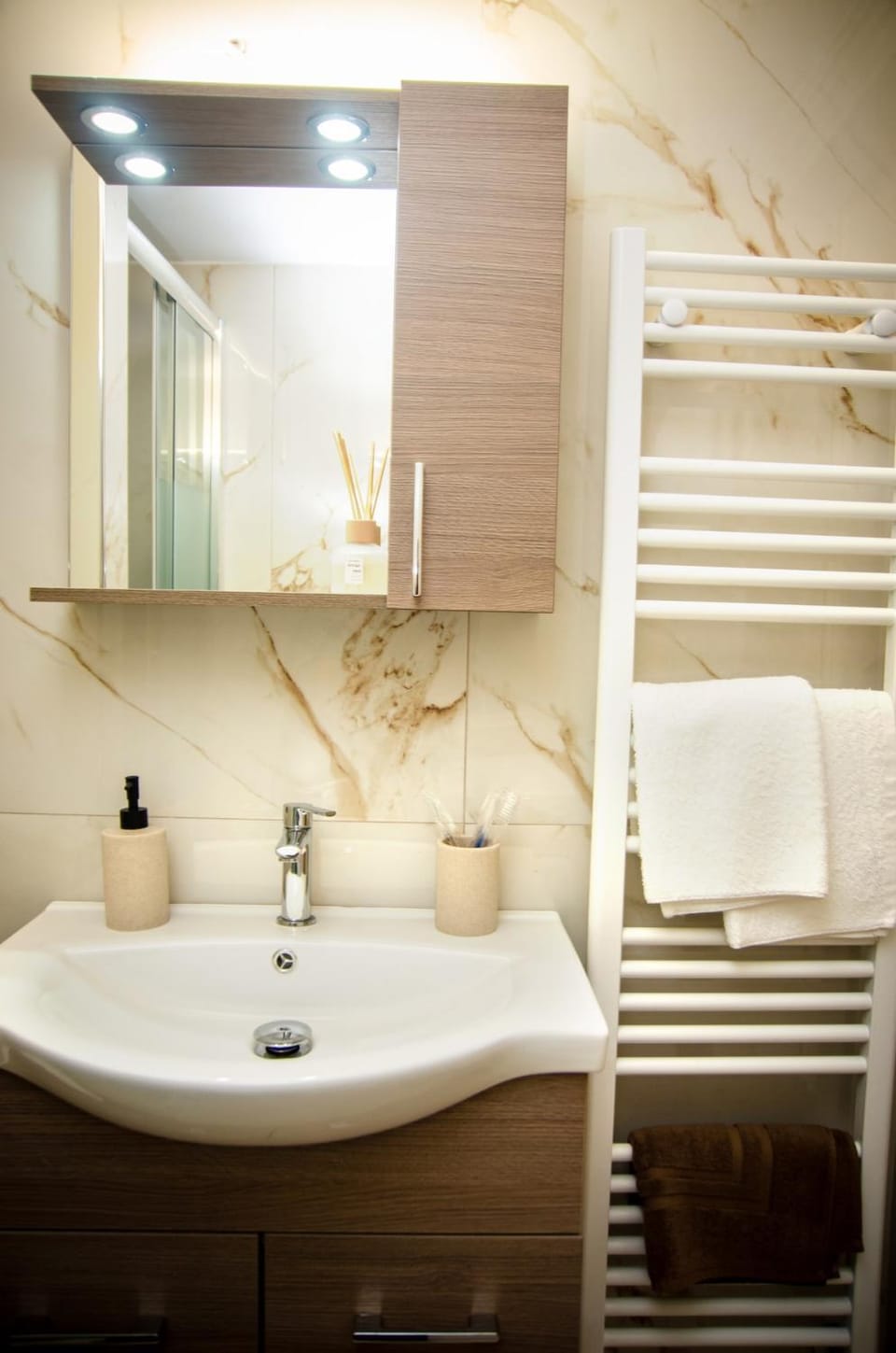 Bathroom, towels