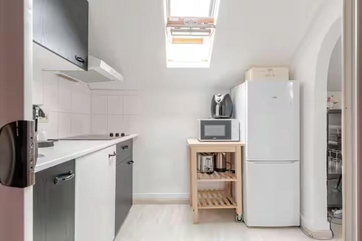 Elegant Stay in Châtelain Ixelles Apartment in Saint-Gilles